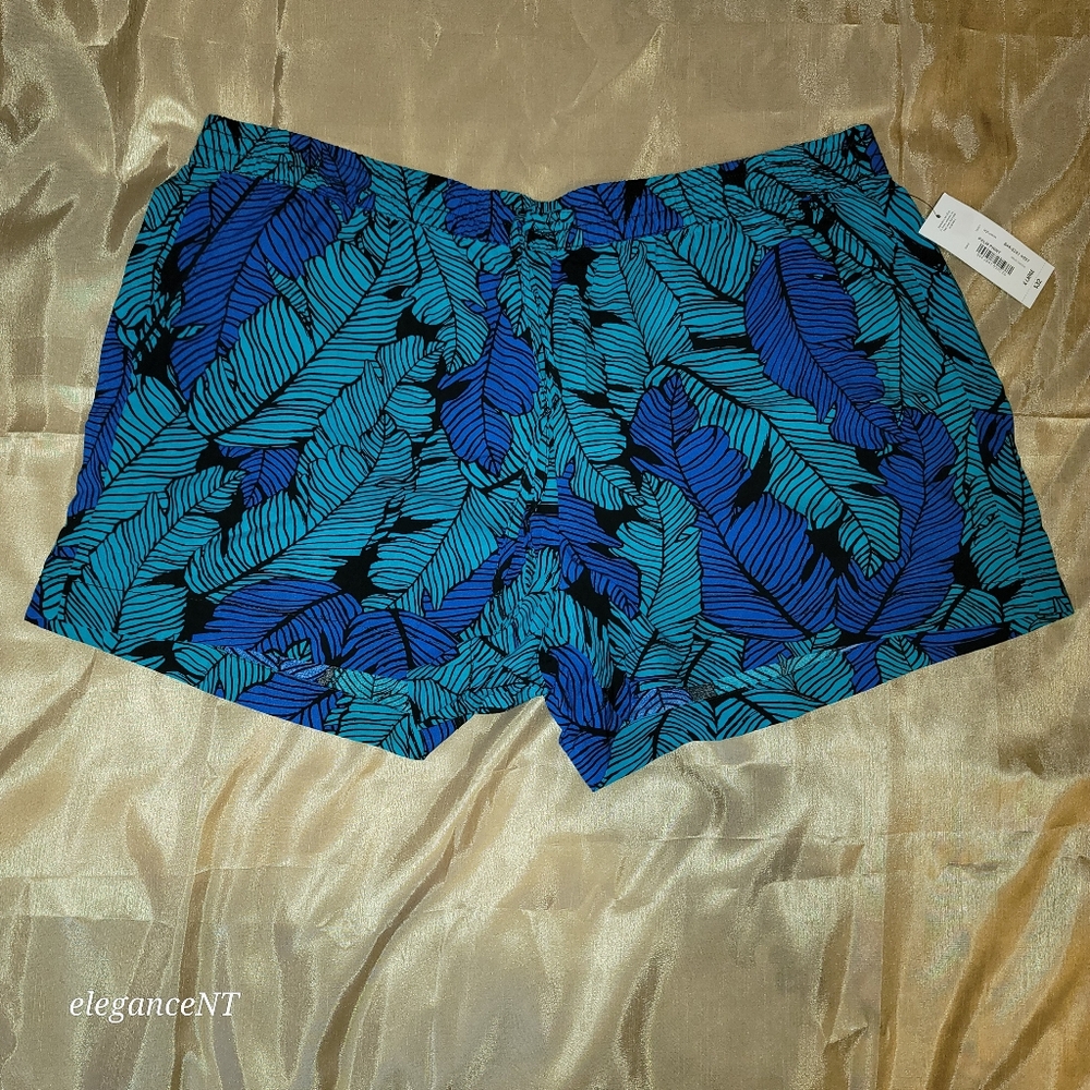 Ana Green, Blue and Black Leaf Print Shorts Sz: XL NWT - Picture 10 of 11